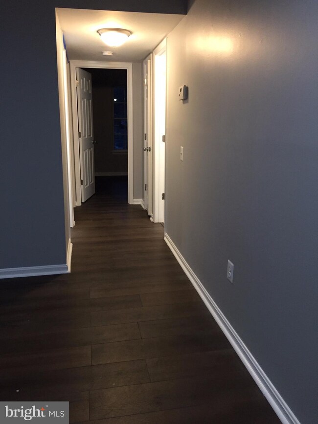 20249 Shipley Terrace unit 5-C-301, Germantown, MD 20874 - photo 7