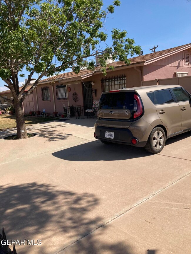 7880 Trimona Way, El Paso, TX 79915 - photo 3