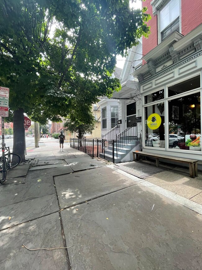 579 Jersey Ave, Jersey City, NJ 07302 - photo 3