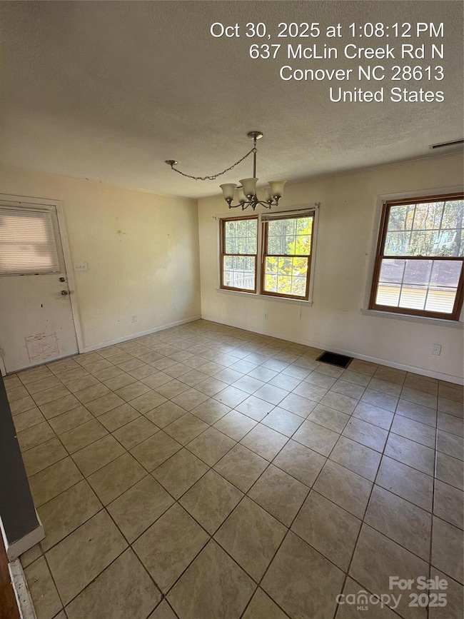 637 N McLin Creek Rd, Conover, NC 28613 - photo 6