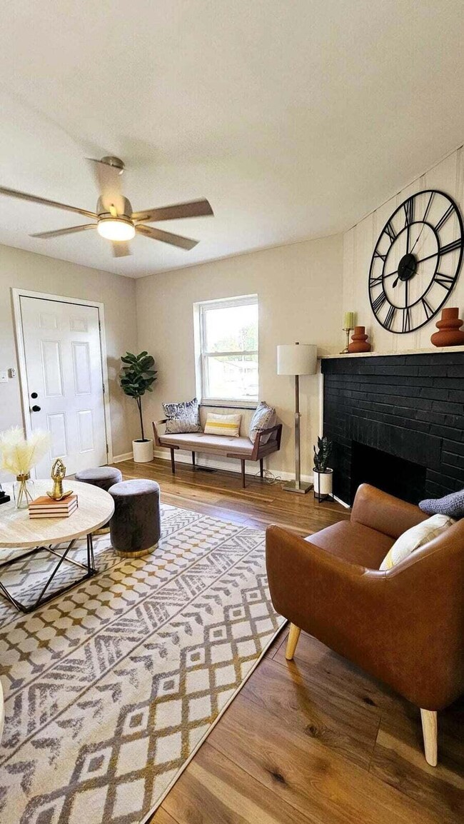 1967 Ferris Rd, Columbus, OH 43224 - photo 7