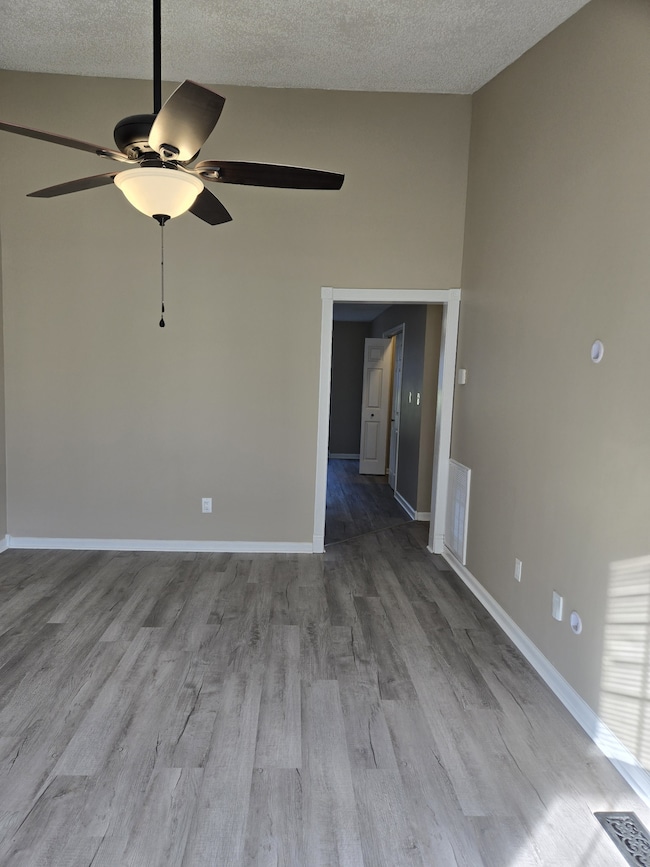 220 Pappy Dr, Oak Grove, KY 42262 - photo 4