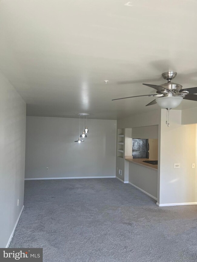 500 Waters Edge Dr unit 61, Newark, DE 19702 - photo 6