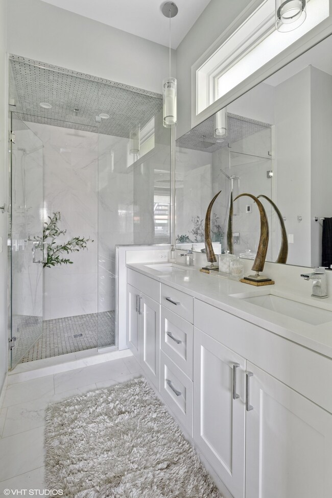 1817 W Iowa St unit 3, Chicago, IL 60622 - photo 3