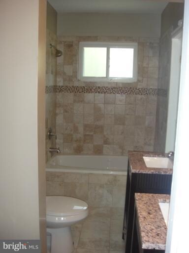 1308 Van Buren Dr, Fort Washington, MD 20744 - photo 2