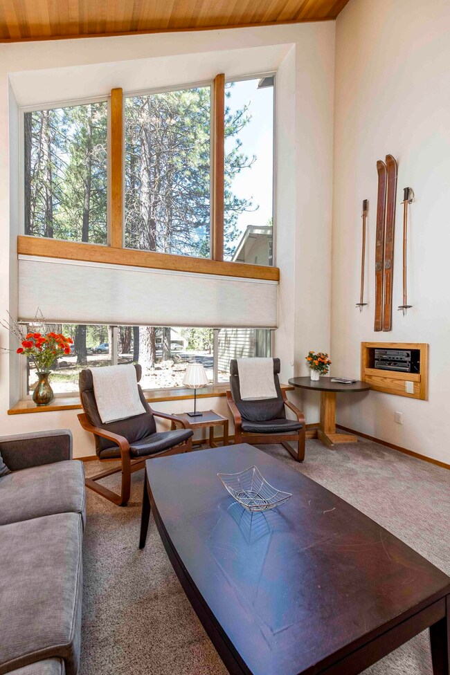 17959 Awbrey Ln unit 6, Sunriver, OR 97707 - photo 6