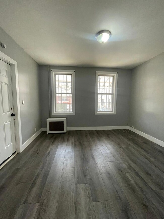 1038 E 224th St, Bronx, NY 10466 - photo 6