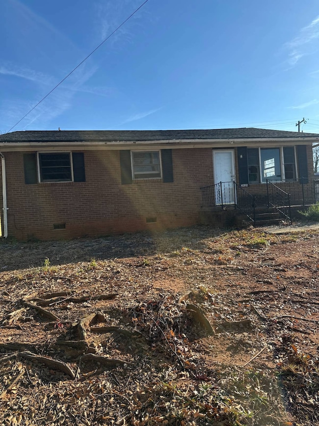 2920 Beatties Ford Rd, Charlotte, NC 28216 - photo 4