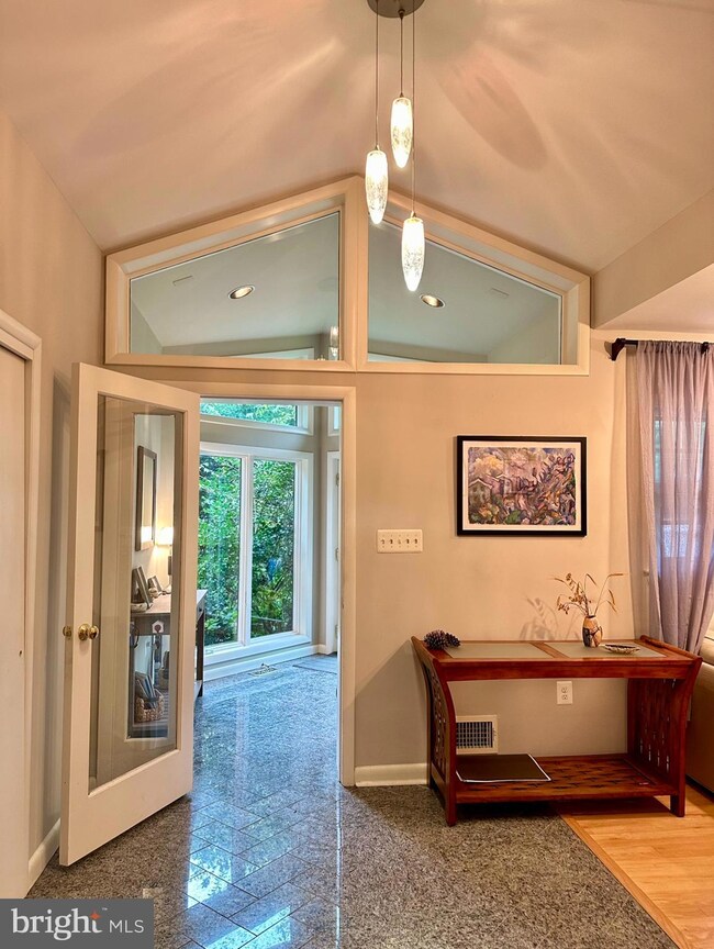 3413 Rustic Way Ln, Falls Church, VA 22044 - photo 4