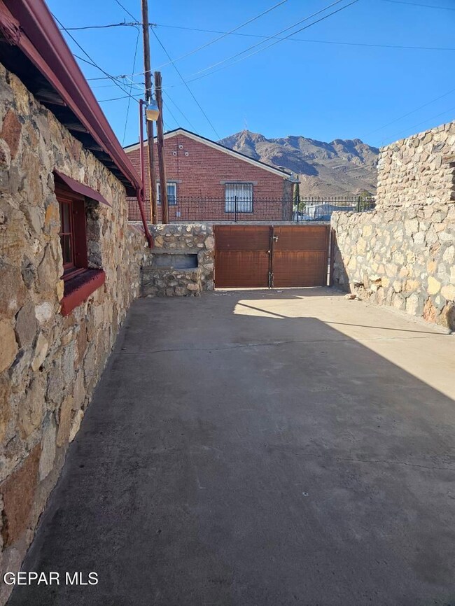 2715 N San Marcial St, El Paso, TX 79930 - photo 4