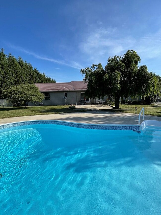 2490 Mansfield Lucas Rd, Lucas, OH 44843 - photo 5