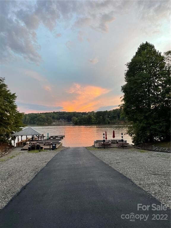 Community boat launch and picnic areas