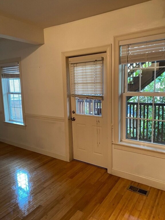 291 W 2nd St unit 1, Boston, MA 02127 - photo 3