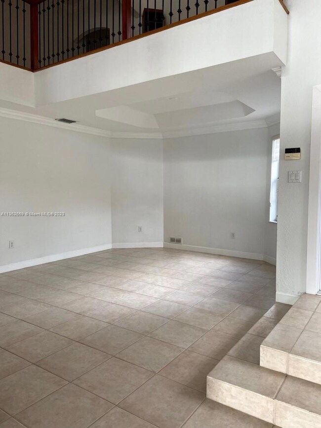 11004 NW 73rd St, Doral, FL 33178 - photo 6