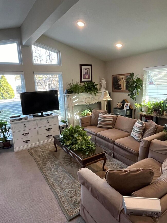 Living Rm Reverse