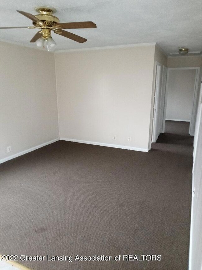 611 Lenore Ave, Lansing, MI 48910 - photo 3