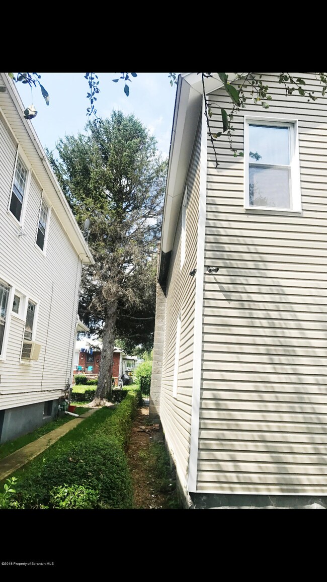 1214 Blair Ave, Scranton, PA 18508 - photo 5