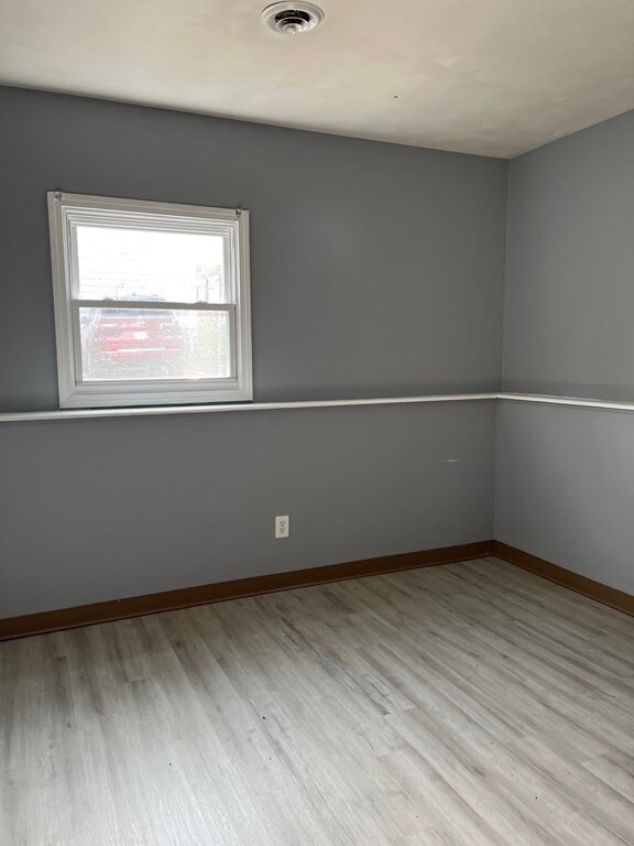 511 Buffinton St unit B, Fall River, MA 02721 - photo 5