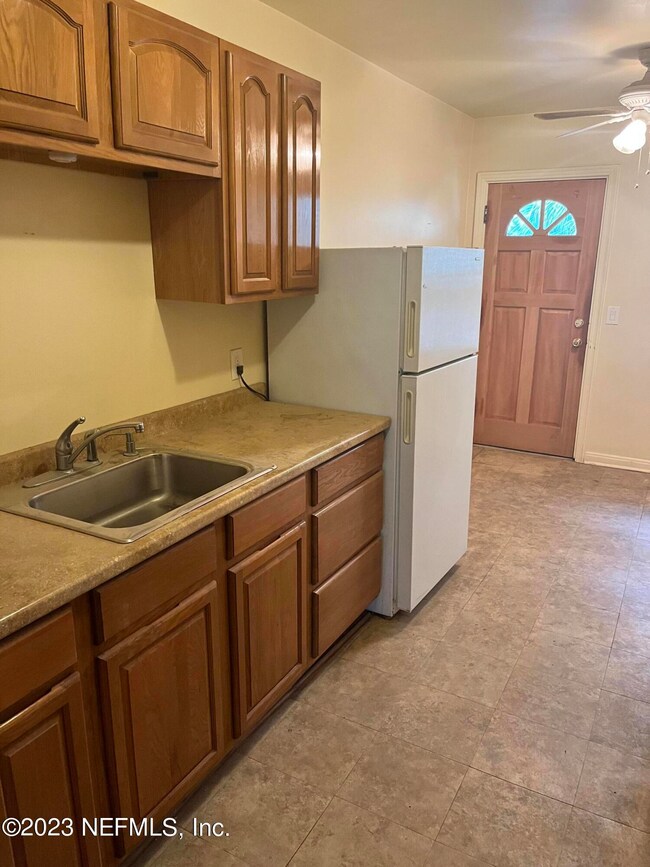1410 Mcduff Ave S unit 2, Jacksonville, FL 32205 - photo 2