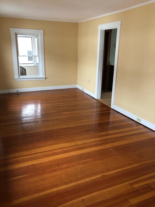 161 Nashua St unit B, Milford, NH 03055 - photo 6