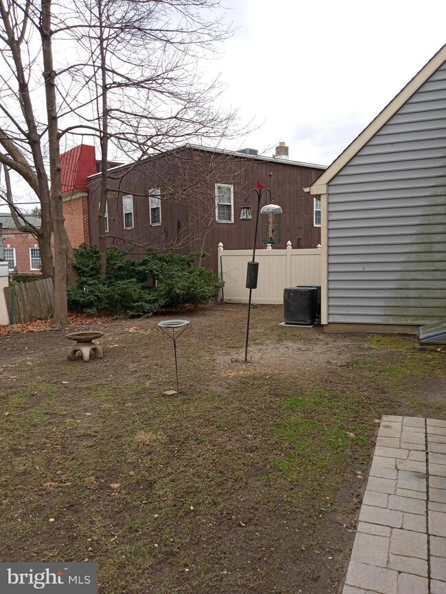 31 Ellis St, Haddonfield, NJ 08033 - photo 2