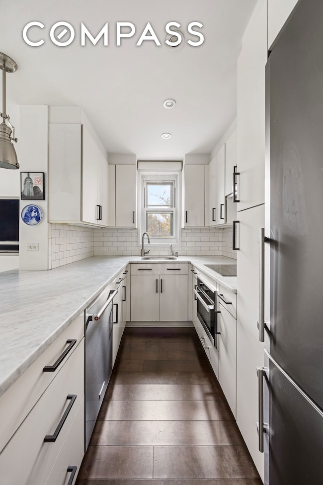 121 Morton St unit 2-A, New York, NY 10014 - photo 4