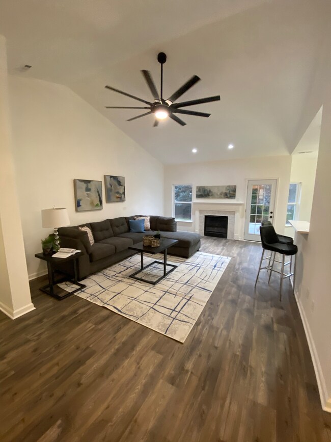 12655 Adirondack Ct, Fishers, IN 46037 - photo 4