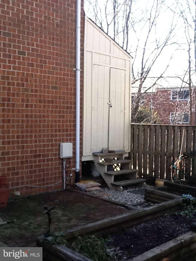 10527 Eastwind Way, Columbia, MD 21044 - photo 2