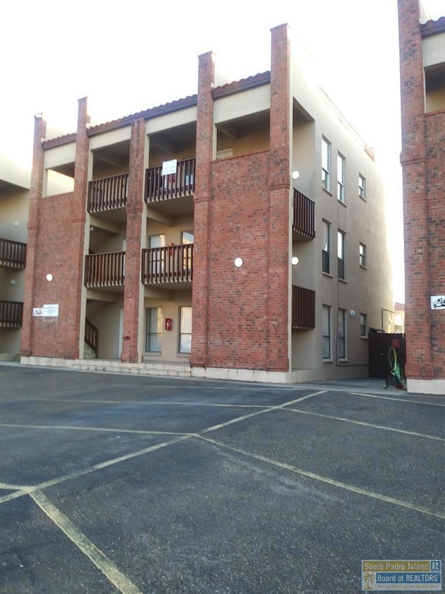 125 E Morningside Dr unit 302, South Padre Island, TX 78597 - photo 2