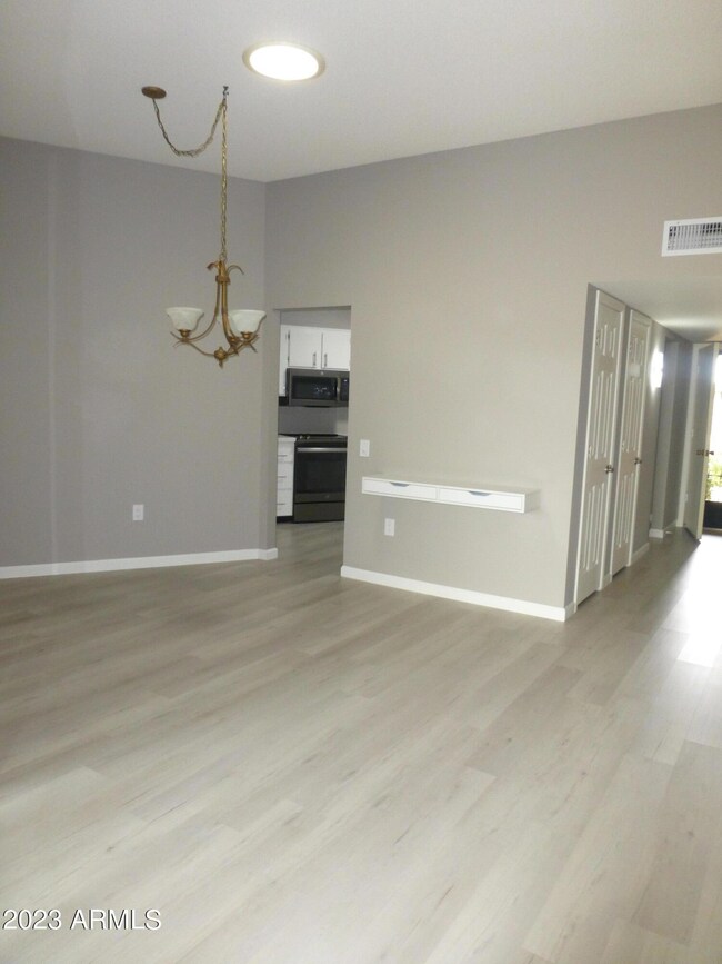 14006 N Palm Ridge Dr W, Sun City, AZ 85351 - photo 6