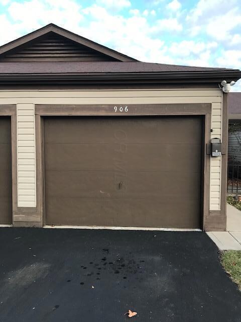 906 Westbury Ln S unit 3B, Columbus, OH 43228 - photo 2