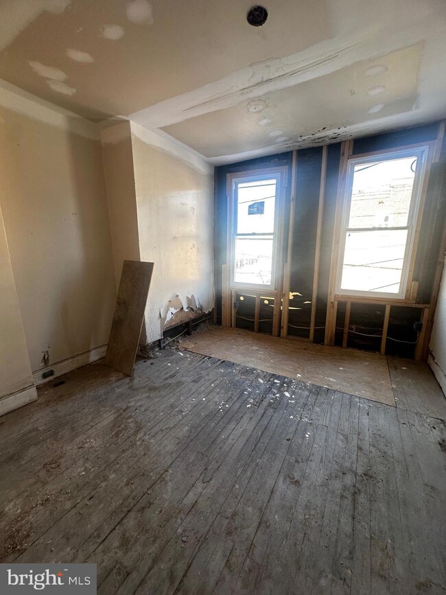 2816 E Madison St, Baltimore, MD 21205 - photo 7
