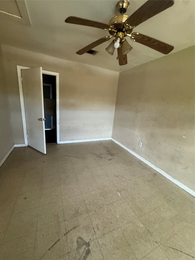 11315 Raincove Dr, Houston, TX 77016 - photo 5