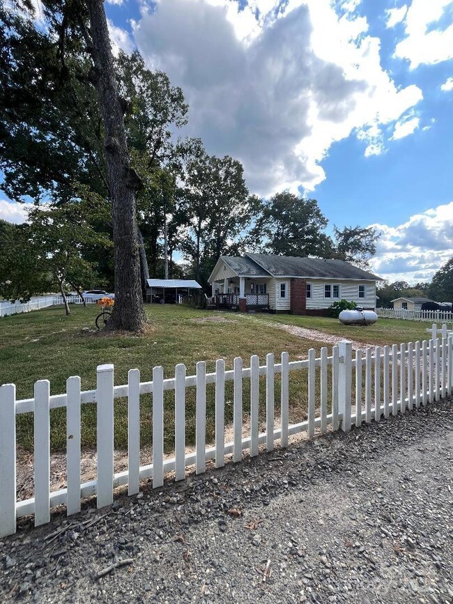 9404 S Providence Rd, Waxhaw, NC 28173 - photo 6