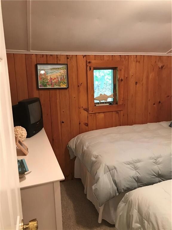 Second bedroom with carpet