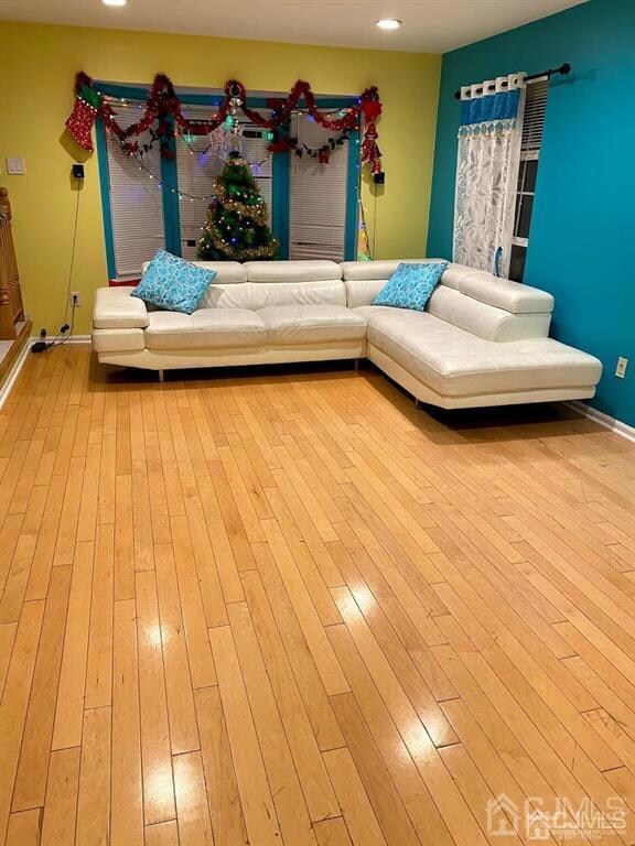 607 Timber Rd, Edison, NJ 08820 - photo 5