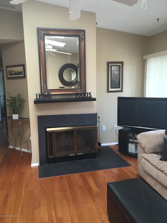 52 Players Cir, Tinton Falls, NJ 07724 - photo 2