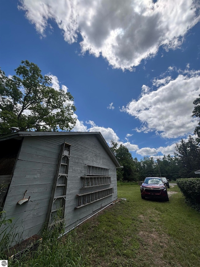 232 W Burdickville Rd, Maple City, MI 49664 - photo 5