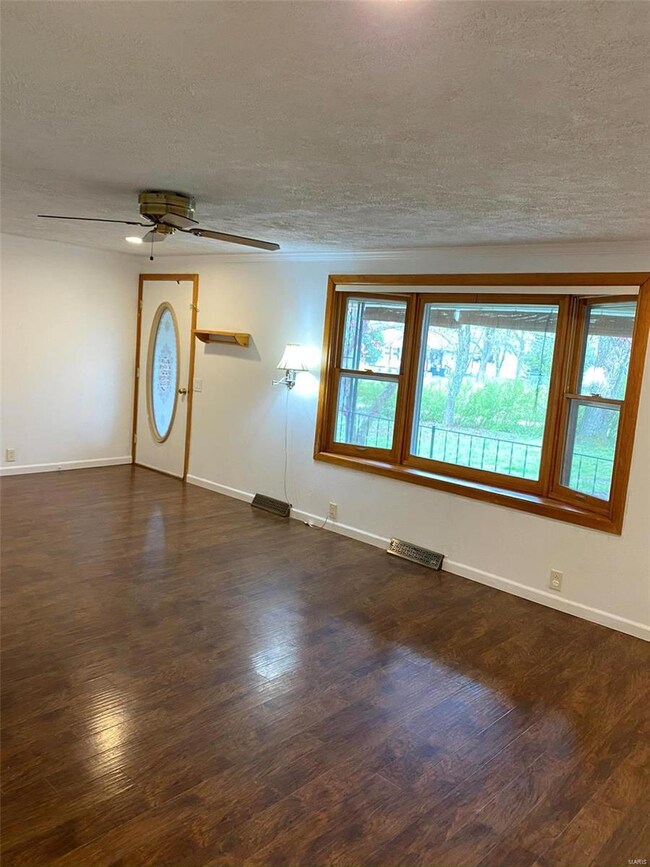 21600 Hasty Dr, Dixon, MO 65459 - photo 5