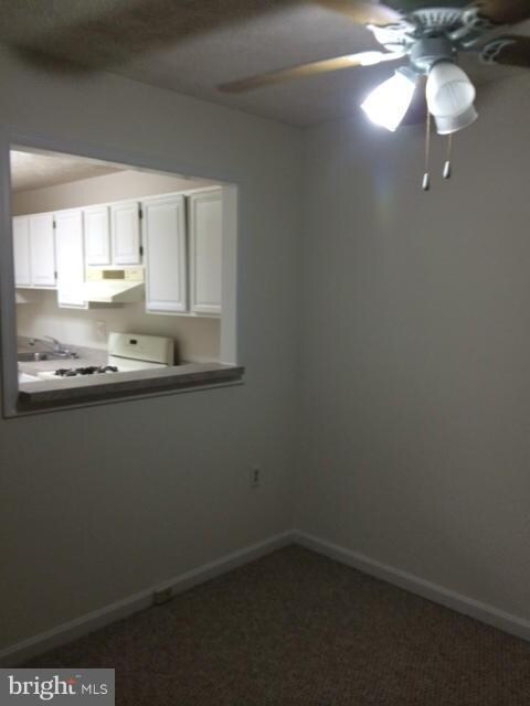 11984 Cardamom Dr, Woodbridge, VA 22192 - photo 6