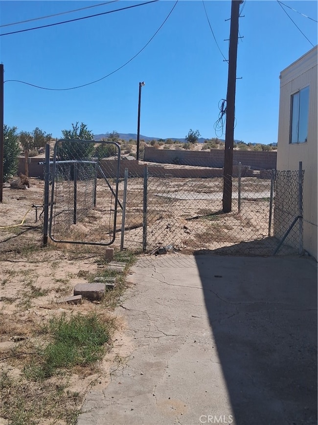 4561 Adobe Rd unit 40, Twentynine Palms, CA 92277 - photo 6