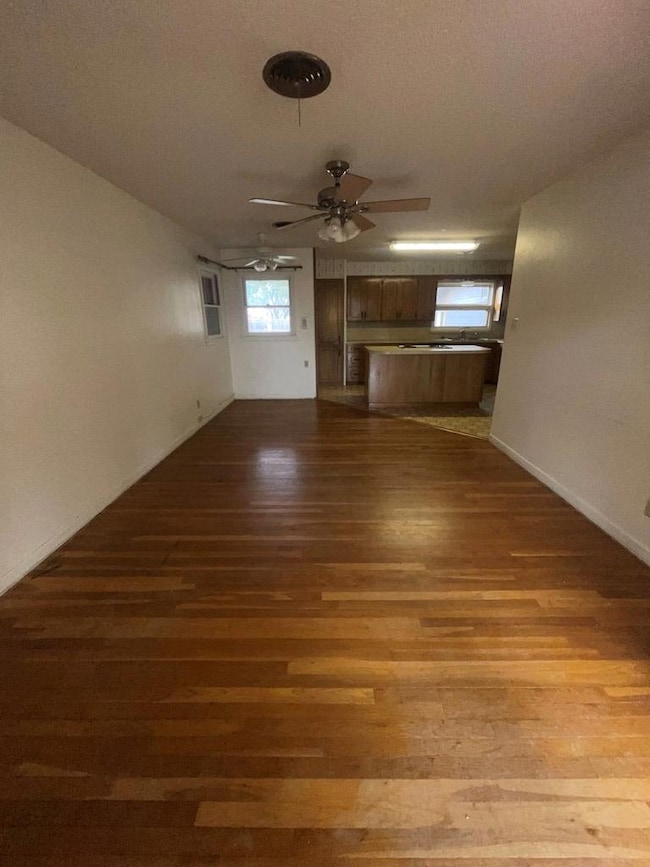 306 Laurel Dr, Winters, TX 79567 - photo 3