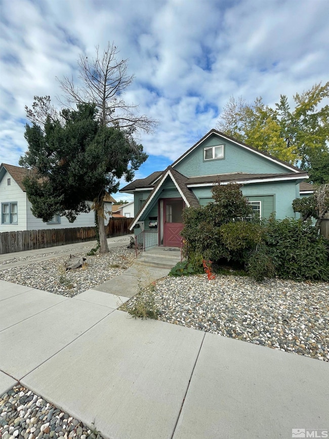 621 6th St, Sparks, NV 89431 - photo 2
