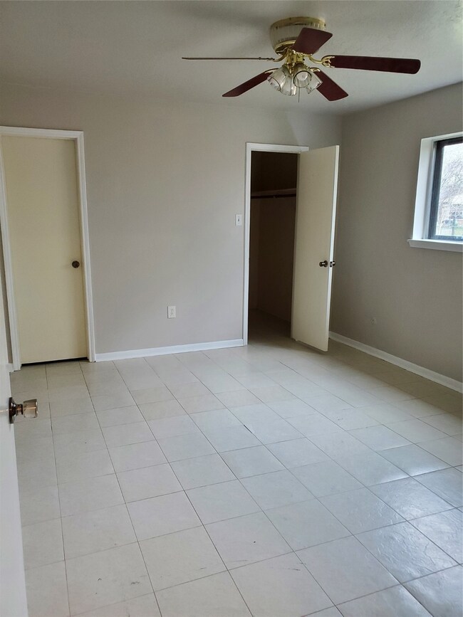 376 Windsor Square, Alvin, TX 77511 - photo 6