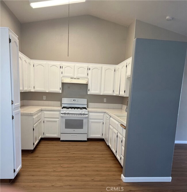 5400 Cobalt Ave, Rosamond, CA 93560 - photo 2