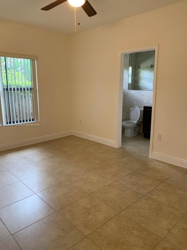 5496 NW 4th St unit Front, Miami, FL 33126 - photo 6