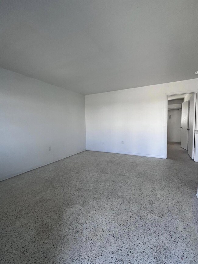 1126 Sesame St unit 3, Opa Locka, FL 33054 - photo 6