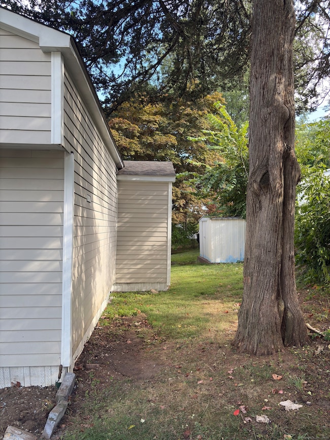 158 A Bayberry Ln, Danbury, CT 06811 - photo 3