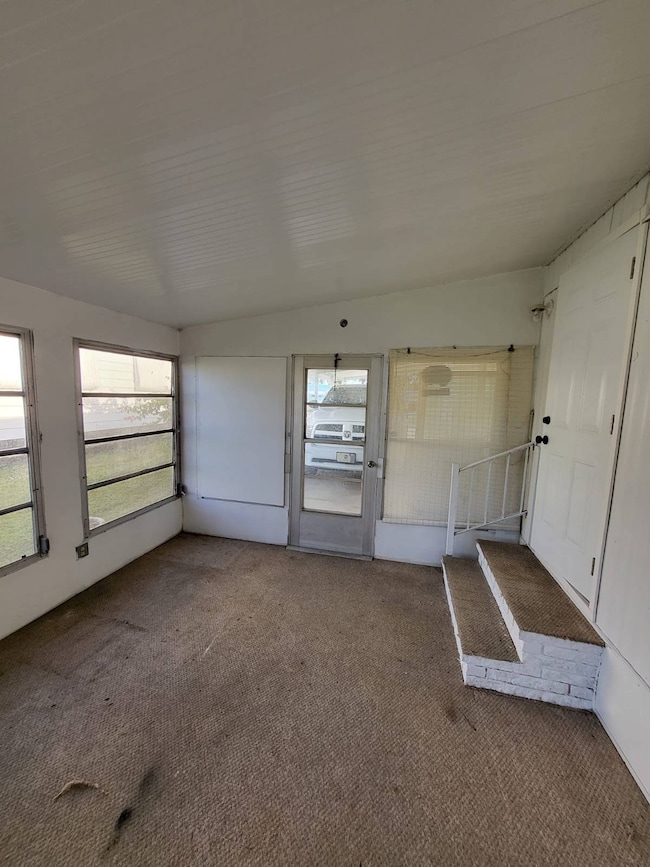 179 Juniper Dr W, Dundee, FL 33838 - photo 2