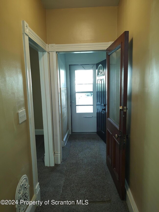 623 Harrison Ave, Scranton, PA 18510 - photo 6